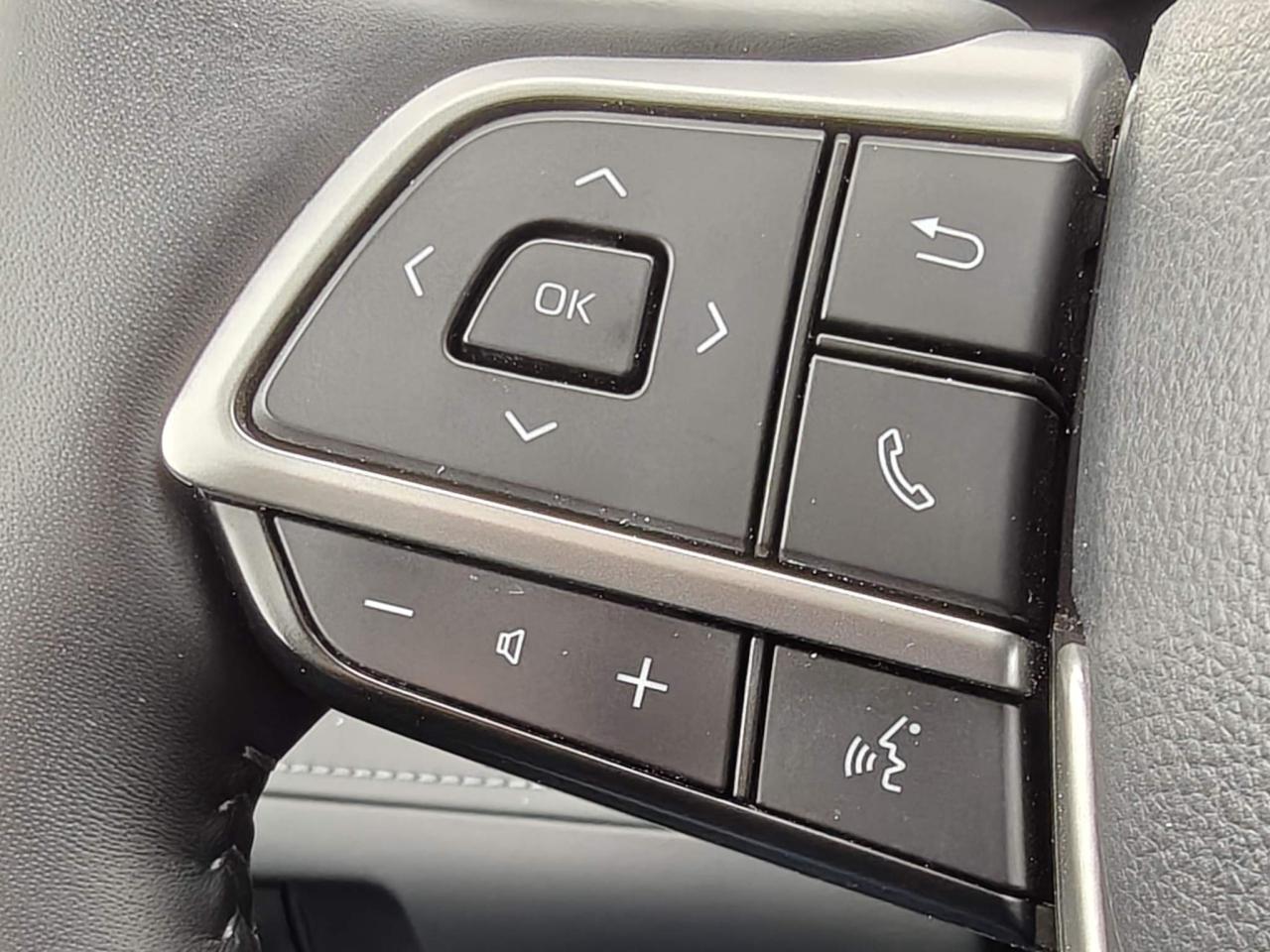 2022 Toyota Highlander Hybrid XLE 4dr All-Wheel Drive Photo