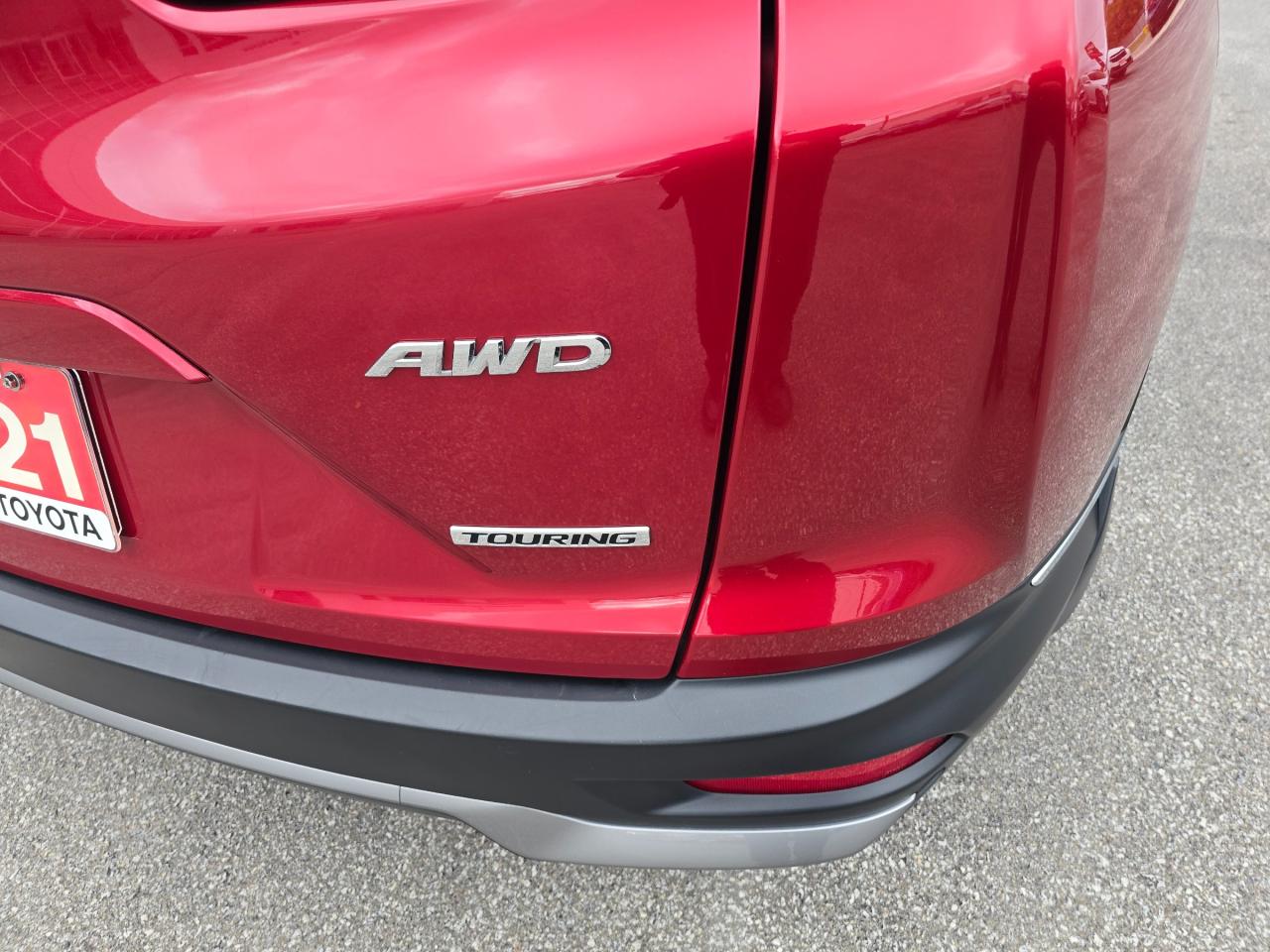 2021 Honda CR-V Touring 4dr All-wheel Drive Photo2