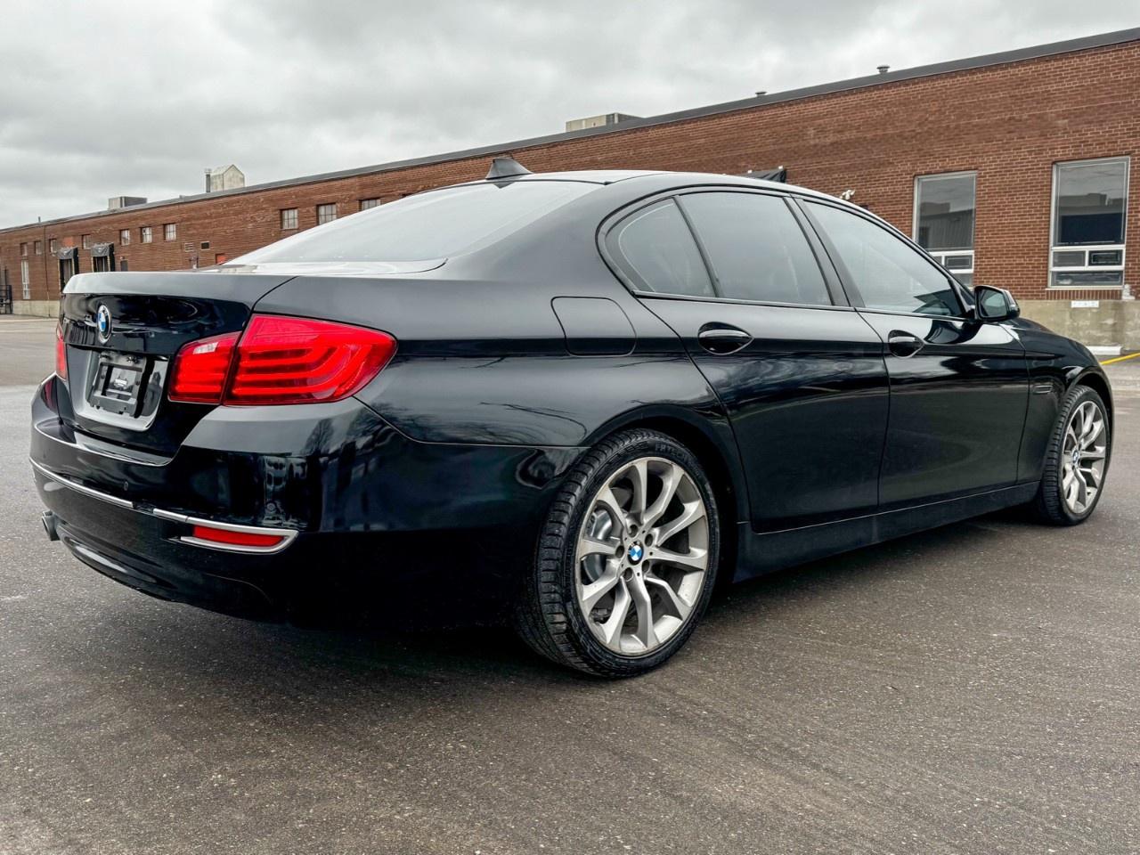 2014 BMW 5 Series 4dr Sdn 535d xDrive AWD Photo