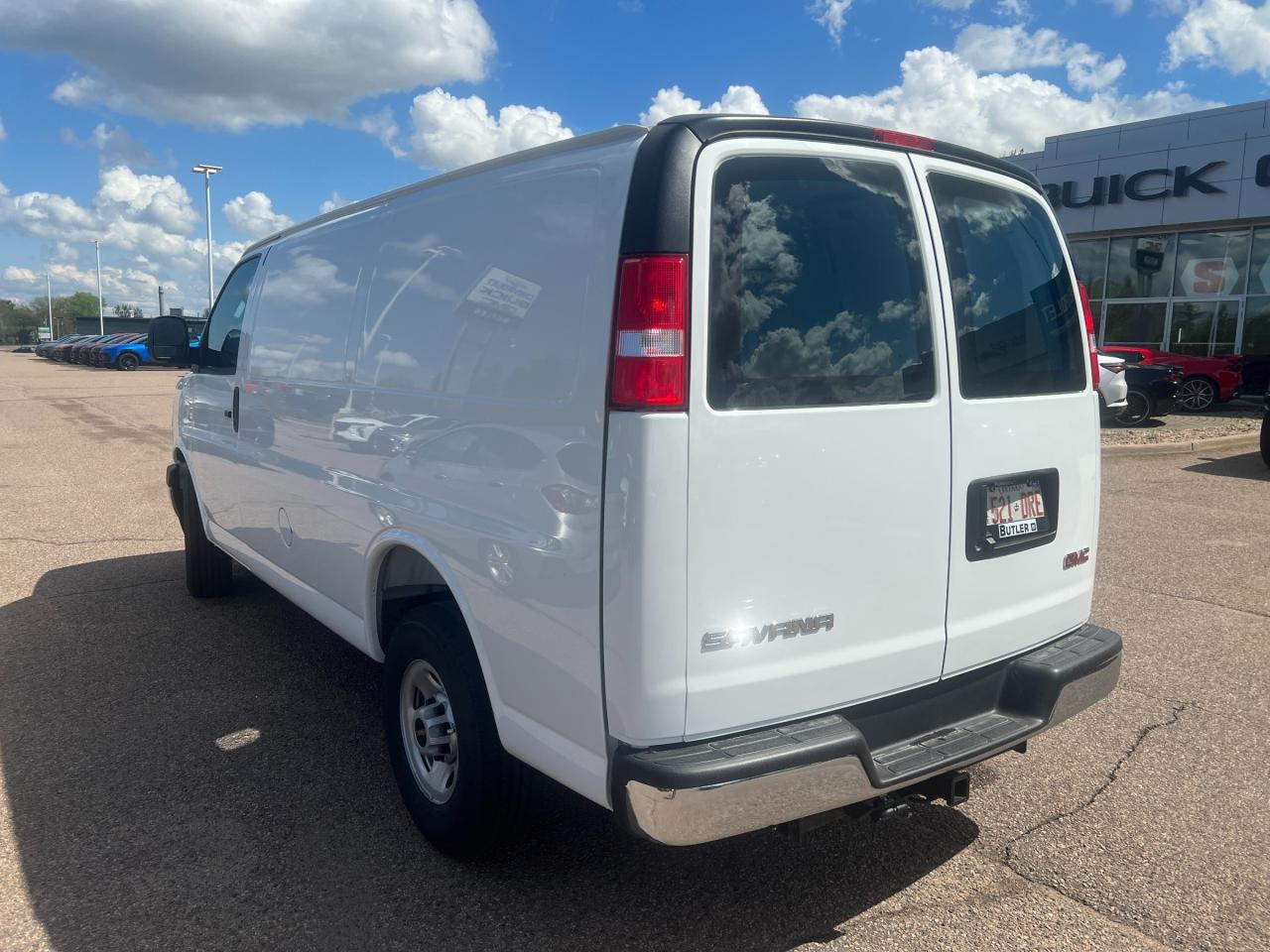 2025 GMC Savana 2500 Work Van Rear-Wheel Drive Cargo Van Photo4