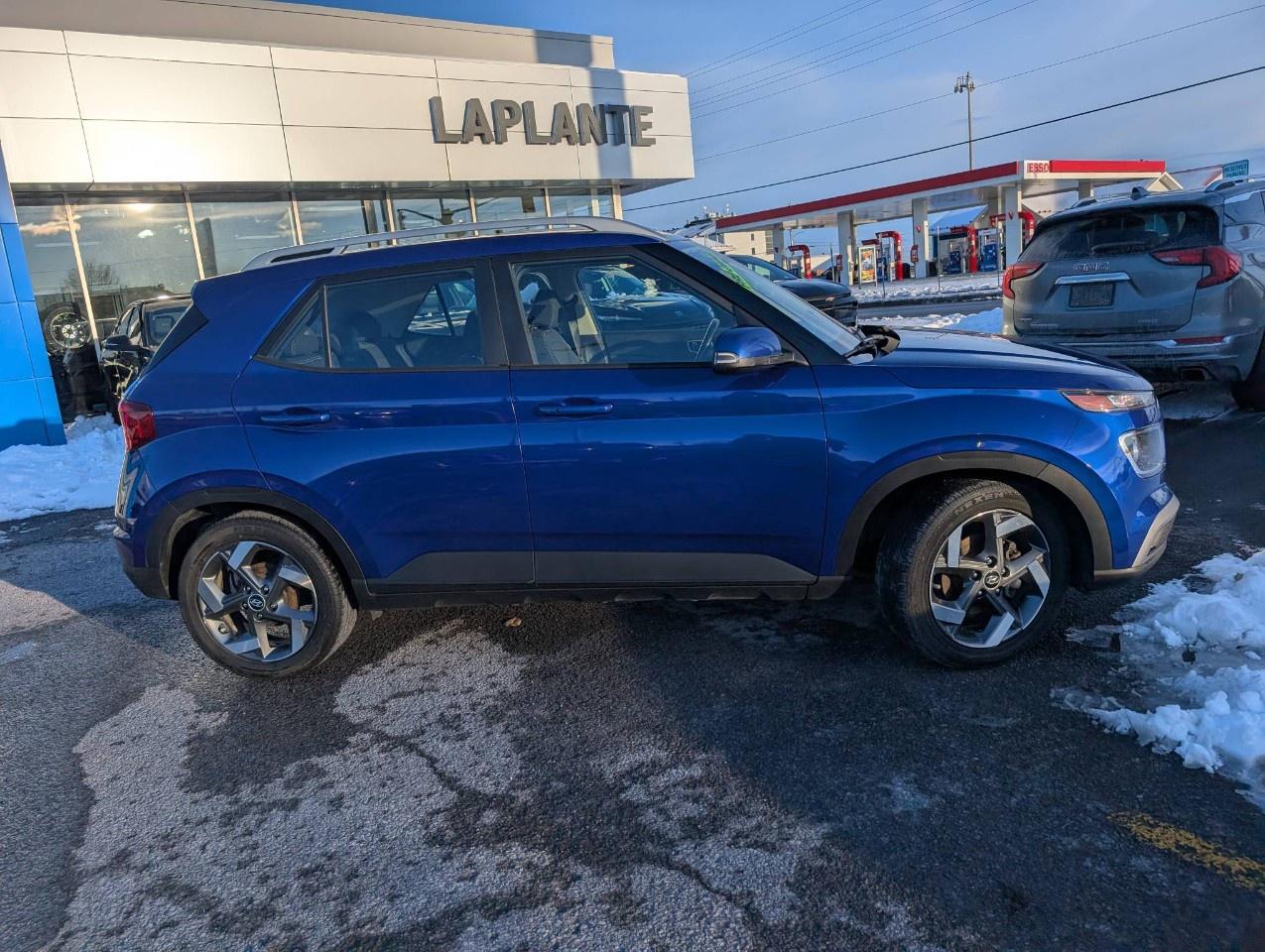 2021 Hyundai Venue Trend IVT Photo