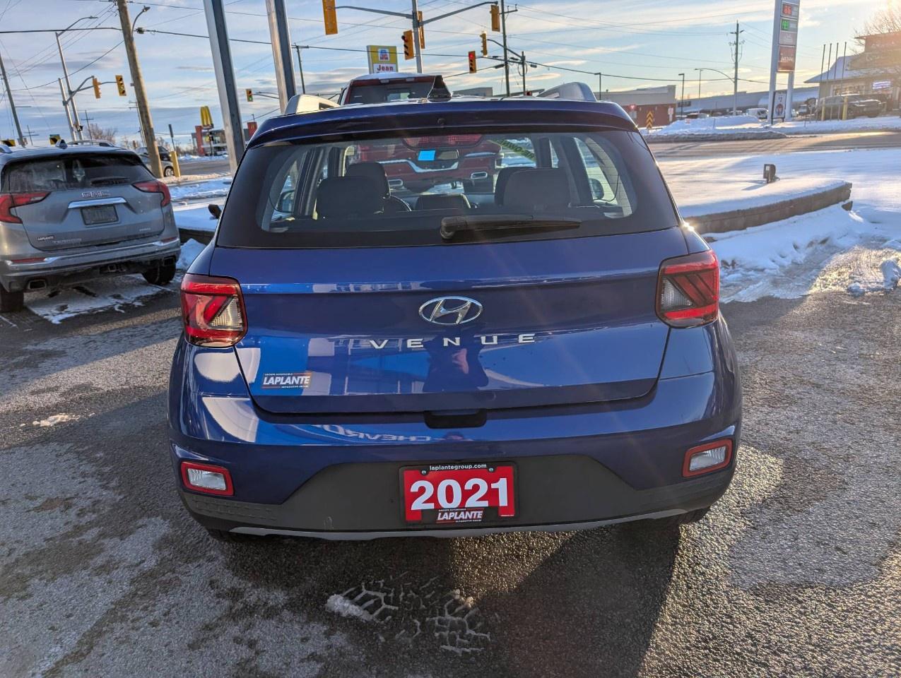 2021 Hyundai Venue Trend IVT Photo