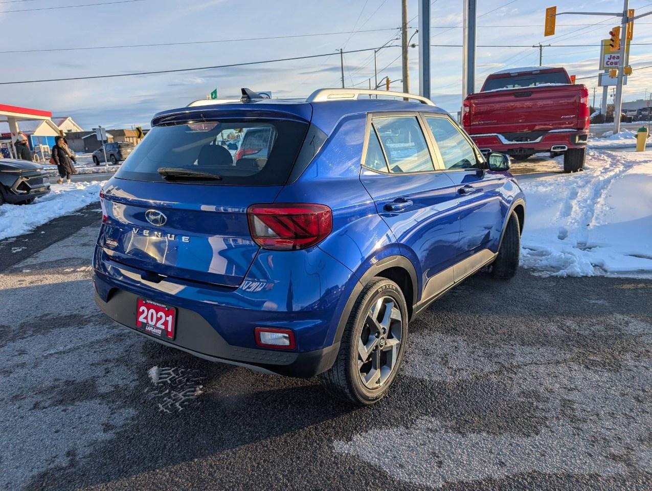 2021 Hyundai Venue Trend IVT Photo