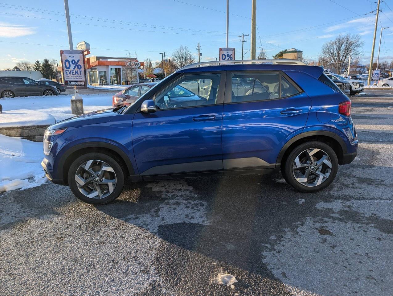 2021 Hyundai Venue Trend IVT Photo