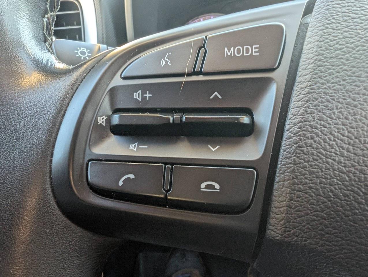 2021 Hyundai Venue Trend IVT Photo