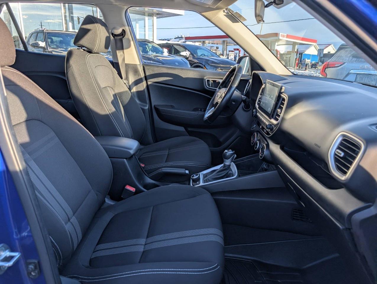 2021 Hyundai Venue Trend IVT Photo