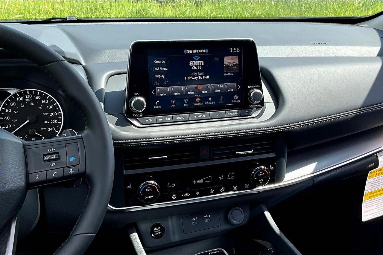 2025 Nissan Rogue SV Moonroof 4dr All-Wheel Drive Sport Utility Photo