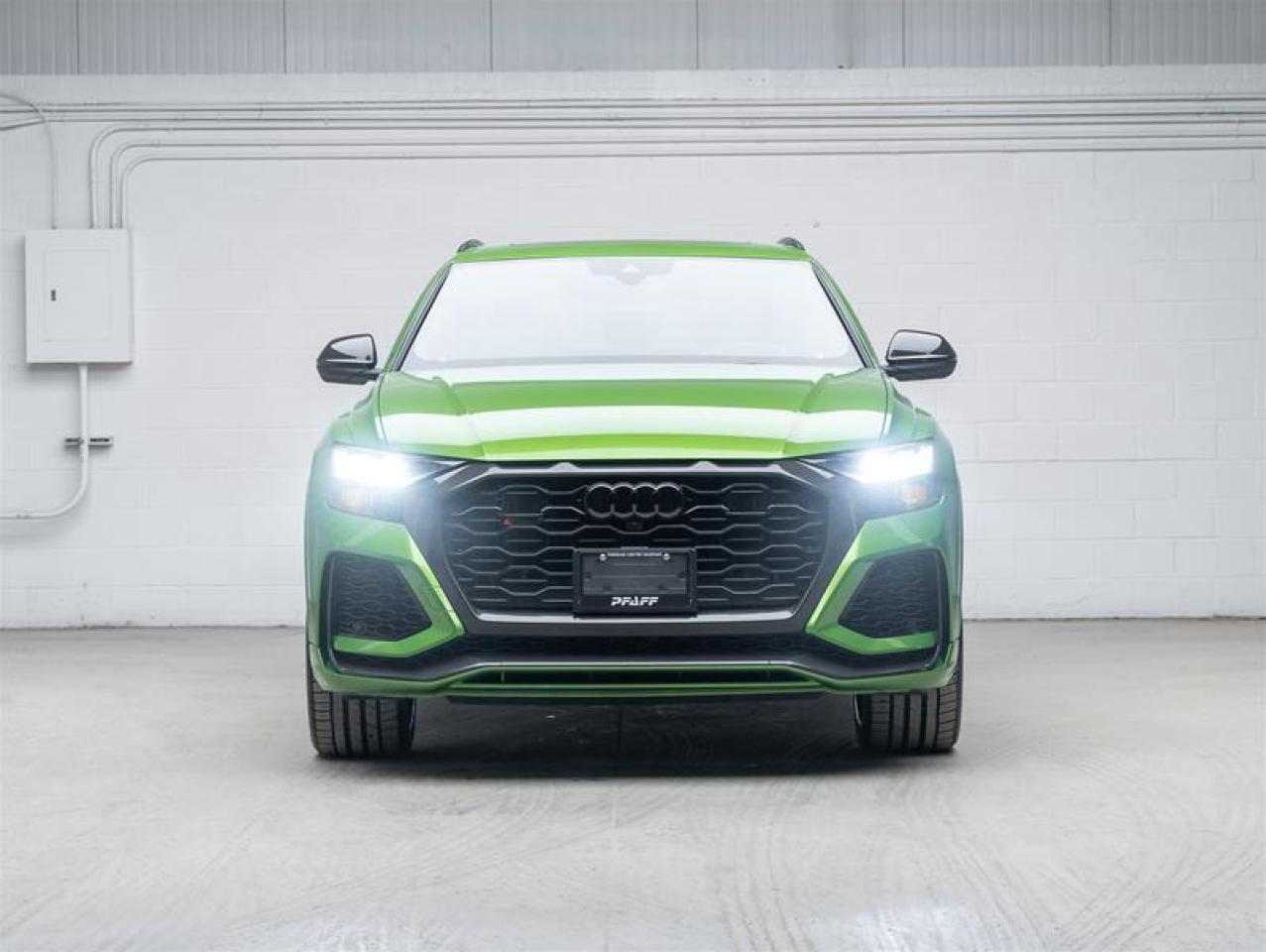 2021 Audi RS Q8  Photo2