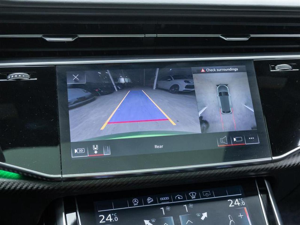 2021 Audi RS Q8  Photo