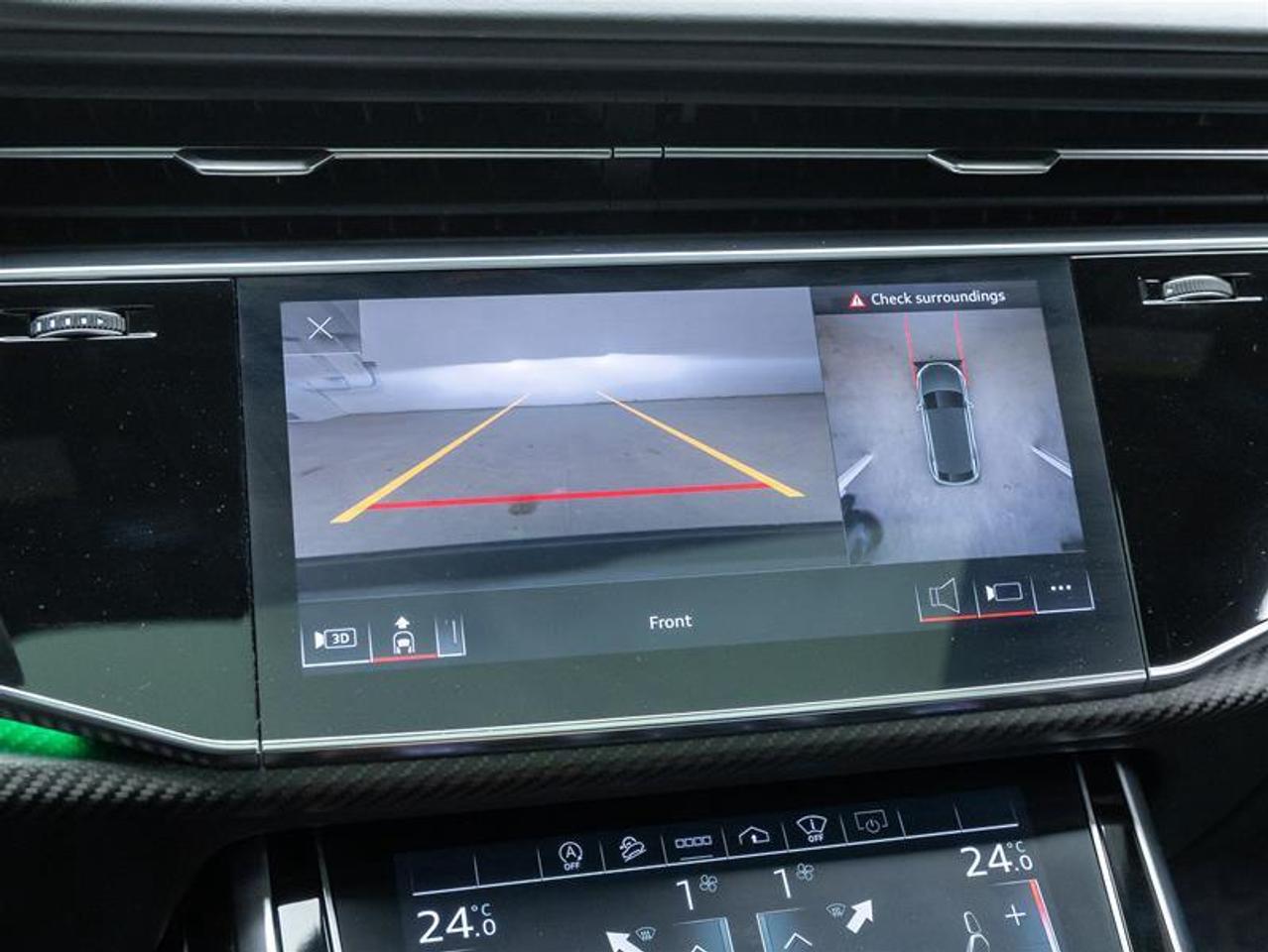 2021 Audi RS Q8  Photo
