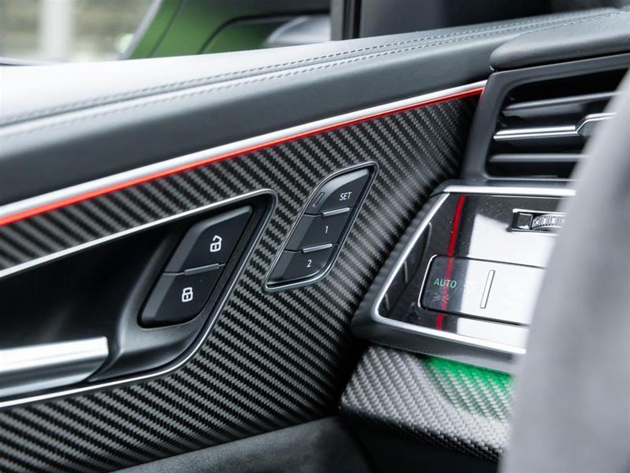 2021 Audi RS Q8  Photo