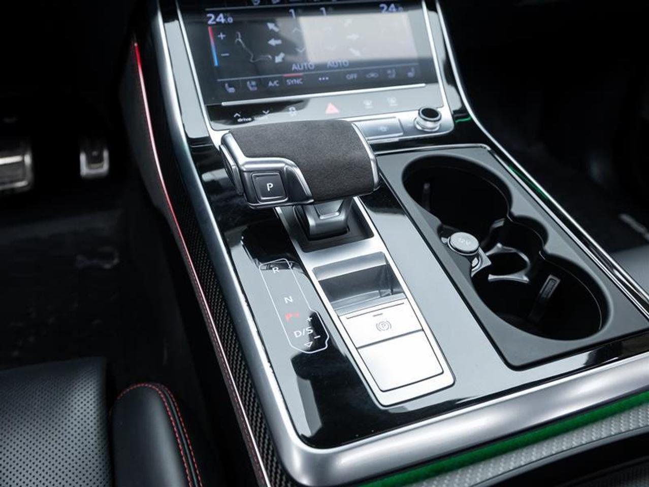 2021 Audi RS Q8  Photo