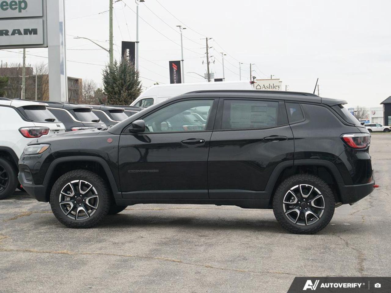 2026 Jeep Compass Trailhawk 4dr 4x4 Photo
