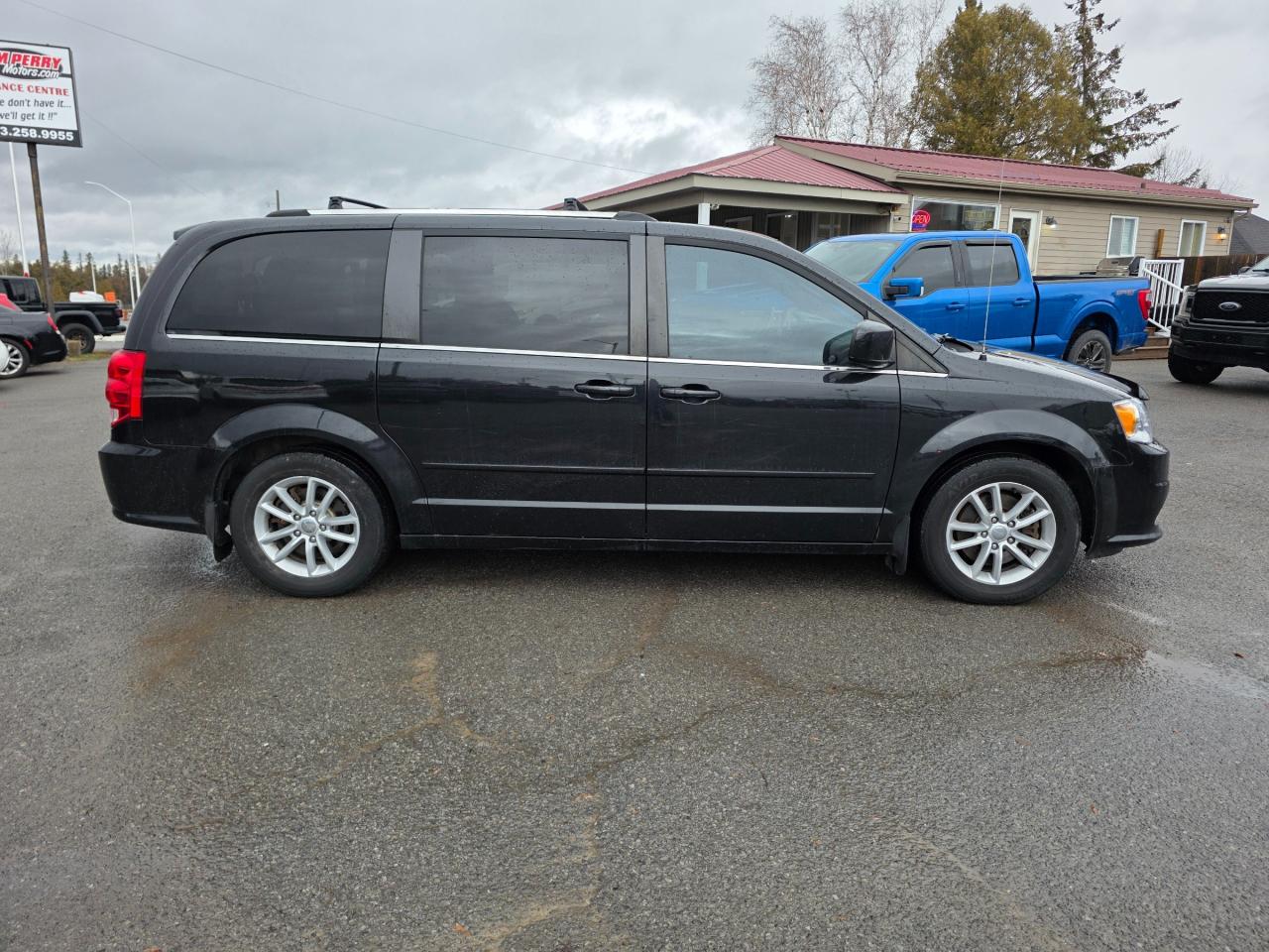 2016 Dodge Grand Caravan SE/SXT Passenger Van Photo