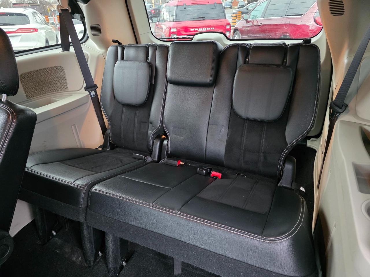 2016 Dodge Grand Caravan SE/SXT Passenger Van Photo