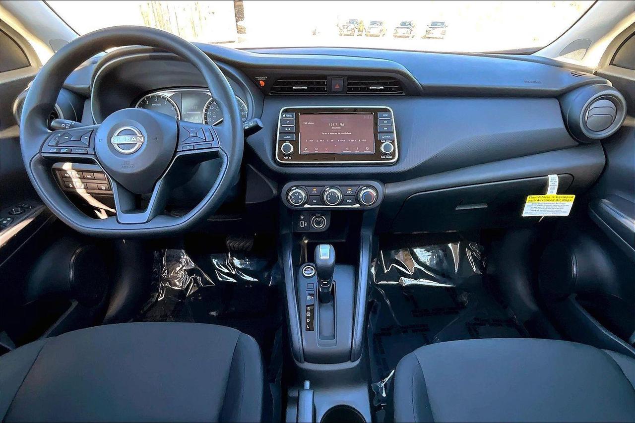 2025 Nissan Kicks Play S 4dr Front-Wheel Drive Photo4
