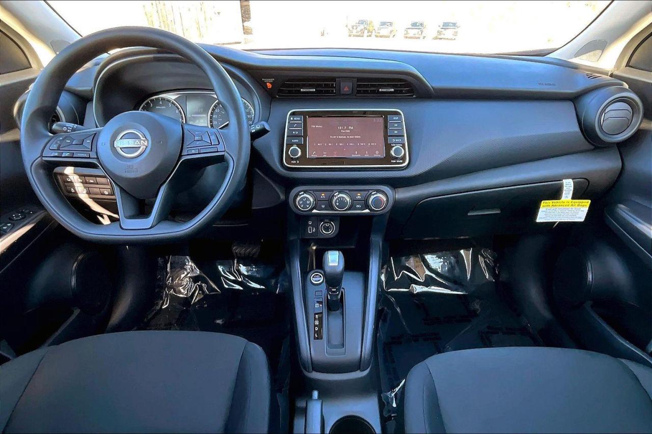 2025 Nissan Kicks Play S 4dr Front-Wheel Drive Photo4