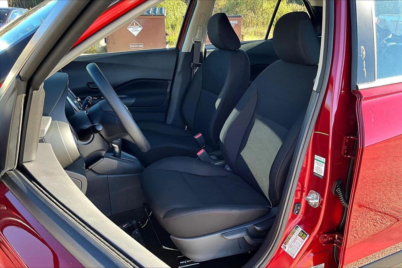 2025 Nissan Kicks Play S 4dr Front-Wheel Drive Photo