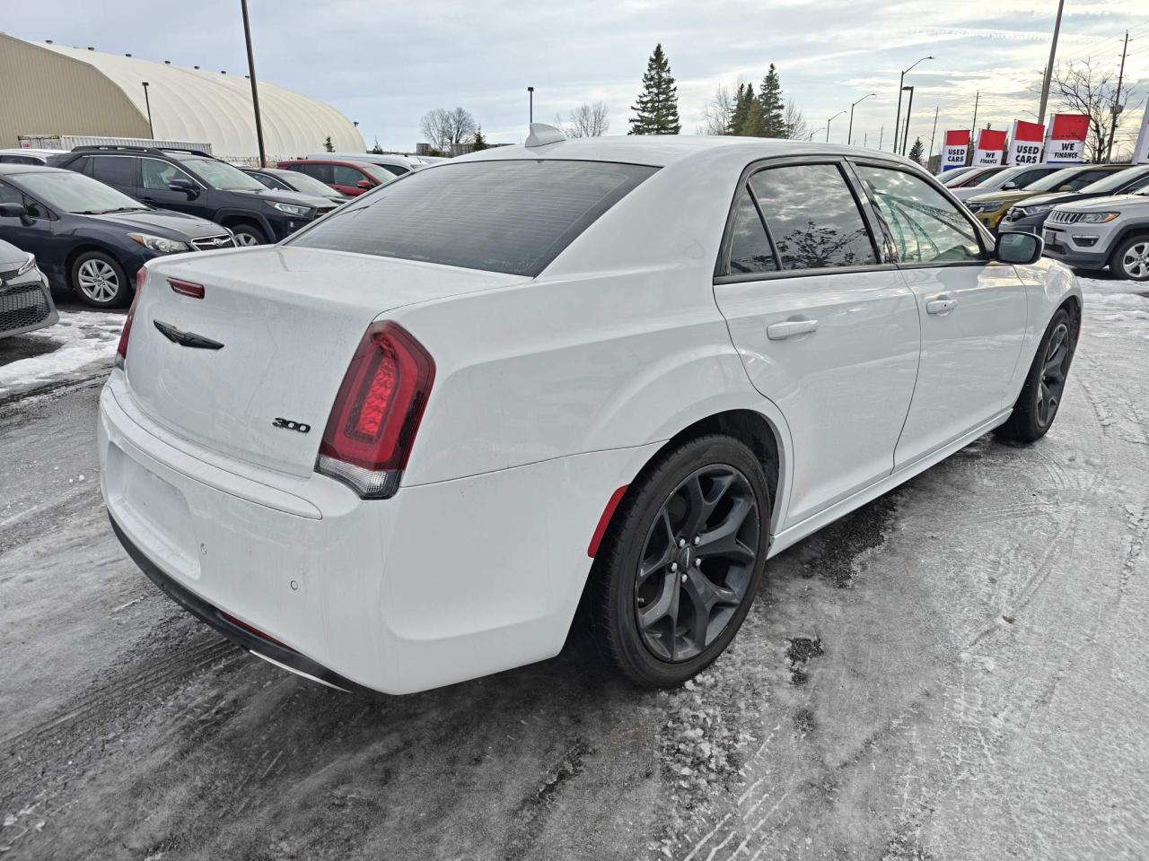 2022 Chrysler 300 Touring L 4dr Rear-Wheel Drive Sedan Photo