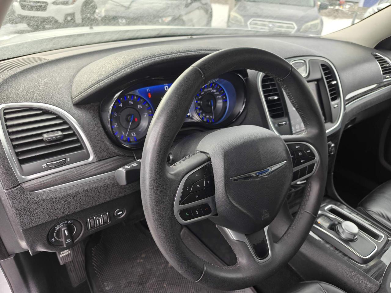 2022 Chrysler 300 Touring L 4dr Rear-Wheel Drive Sedan Photo