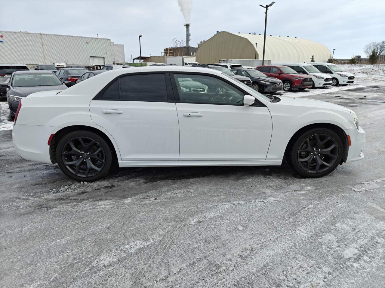2022 Chrysler 300 Touring L 4dr Rear-Wheel Drive Sedan Photo