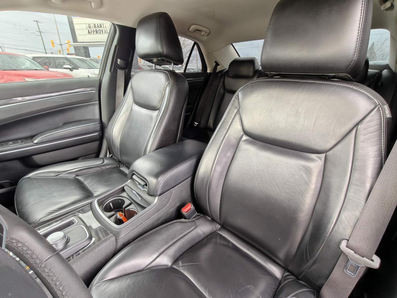 2022 Chrysler 300 Touring L 4dr Rear-Wheel Drive Sedan Photo