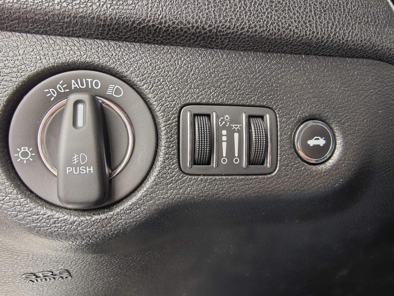 2022 Chrysler 300 Touring L 4dr Rear-Wheel Drive Sedan Photo