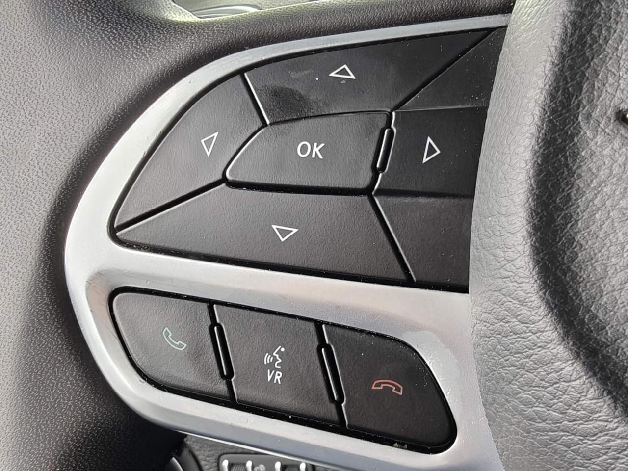 2022 Chrysler 300 Touring L 4dr Rear-Wheel Drive Sedan Photo