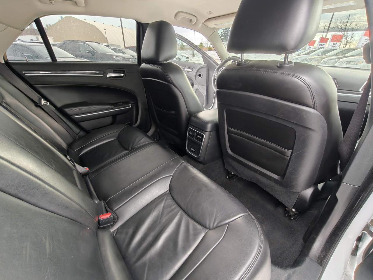 2022 Chrysler 300 Touring L 4dr Rear-Wheel Drive Sedan Photo