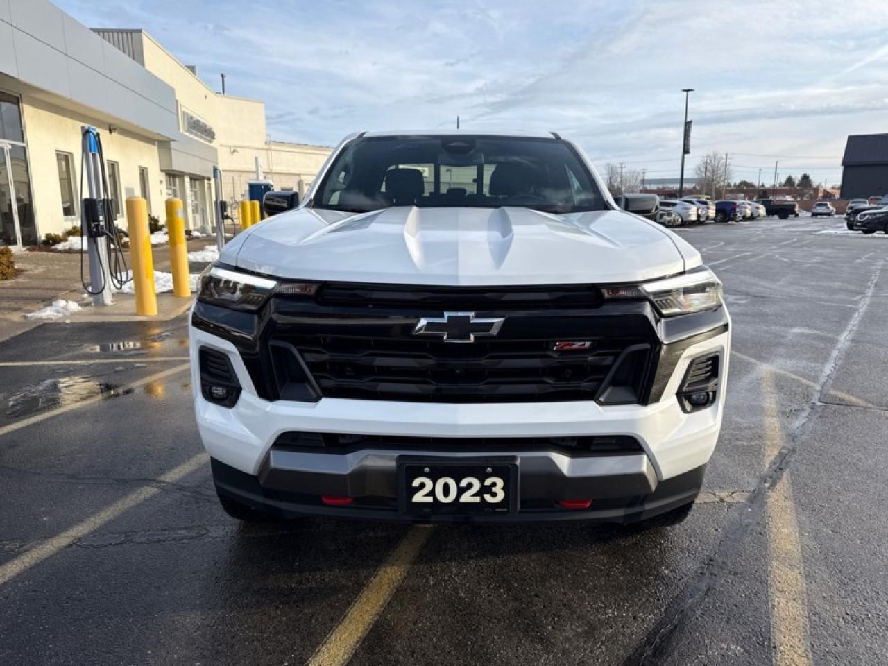 2023 Chevrolet Colorado Z71 Photo2