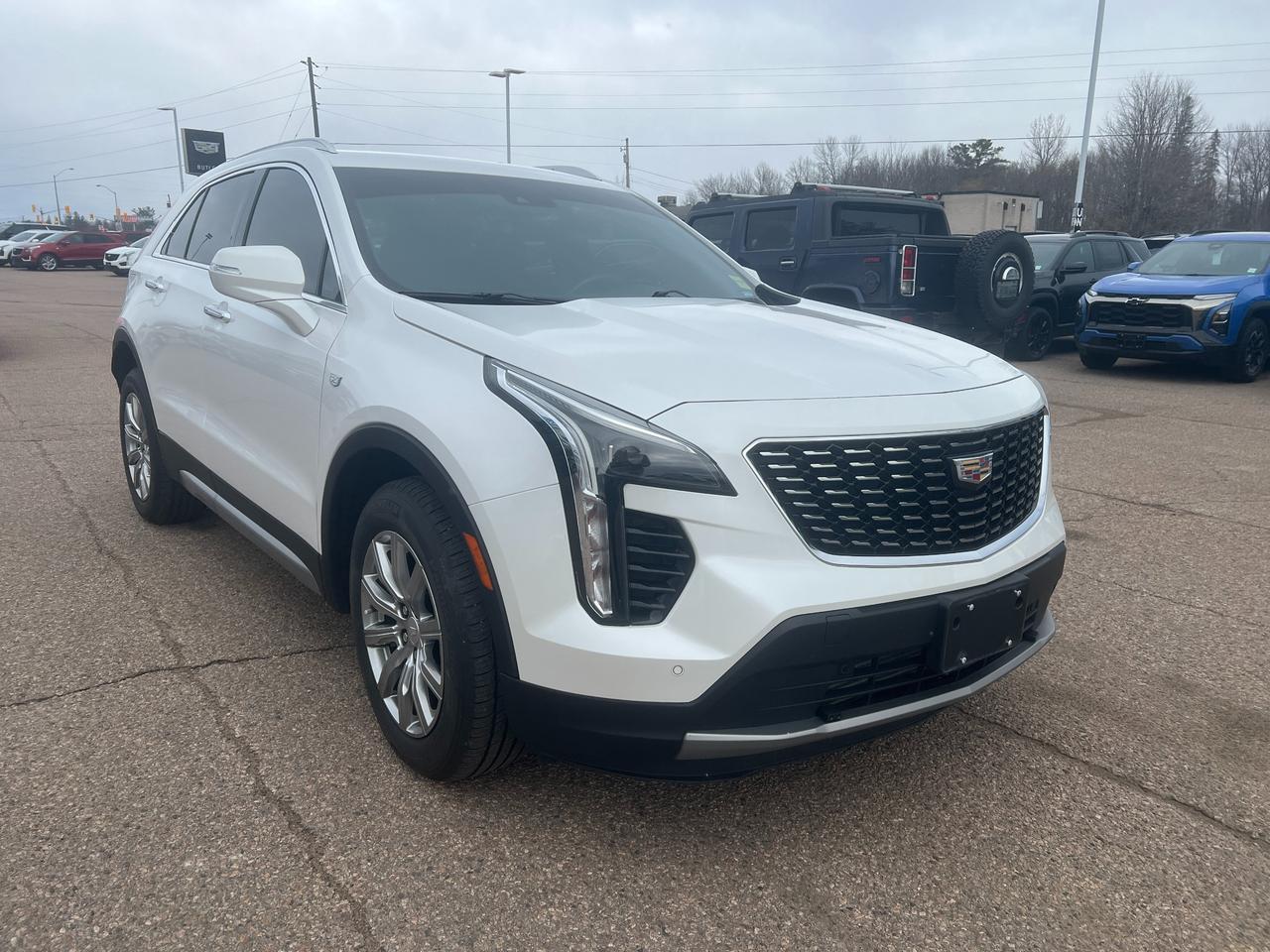 2023 Cadillac XT4 Premium Luxury 4dr All-Wheel Drive Photo3