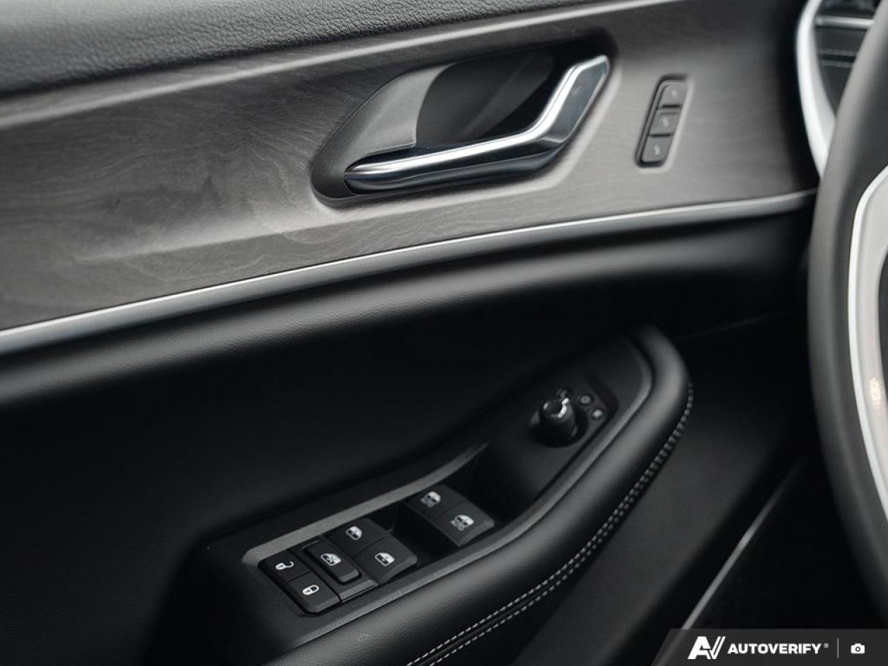 2025 Jeep Grand Cherokee Limited 4dr 4x4 Photo