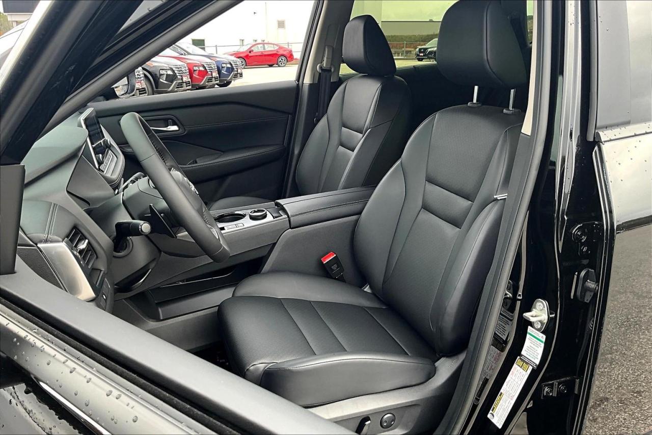 2026 Nissan Rogue SV Moonroof 4dr All-Wheel Drive Sport Utility Photo