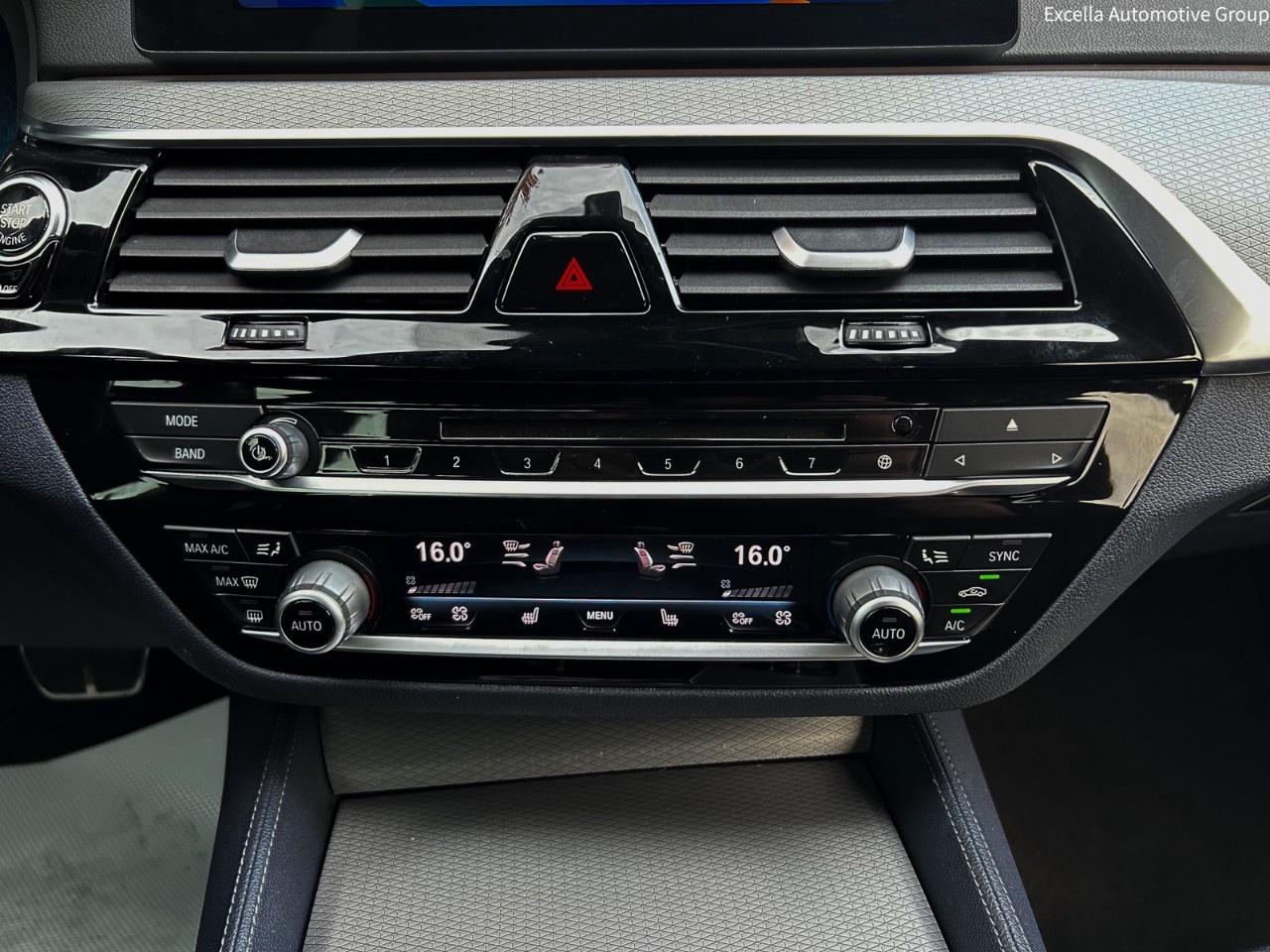 2018 BMW 5 Series 540i xDrive Sedan Photo