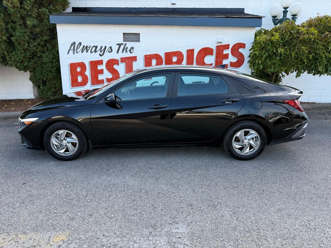 2024 Hyundai Elantra  Photo4