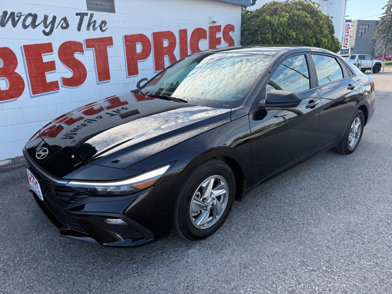 2024 Hyundai Elantra  Photo3