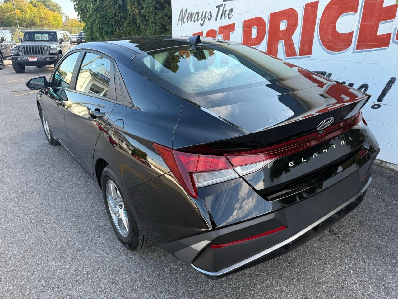 2024 Hyundai Elantra  Photo