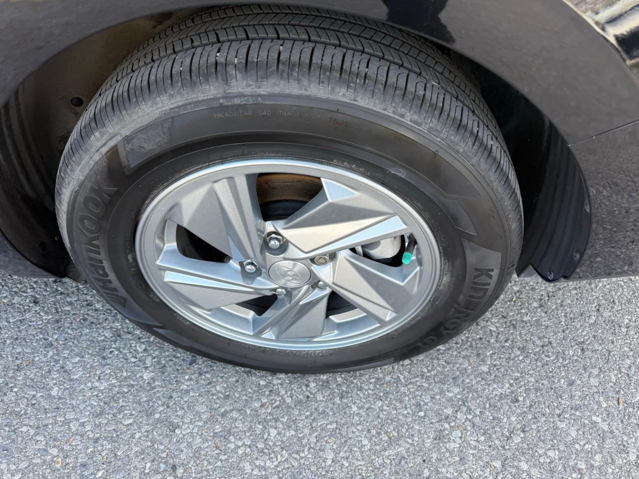 2024 Hyundai Elantra  Photo