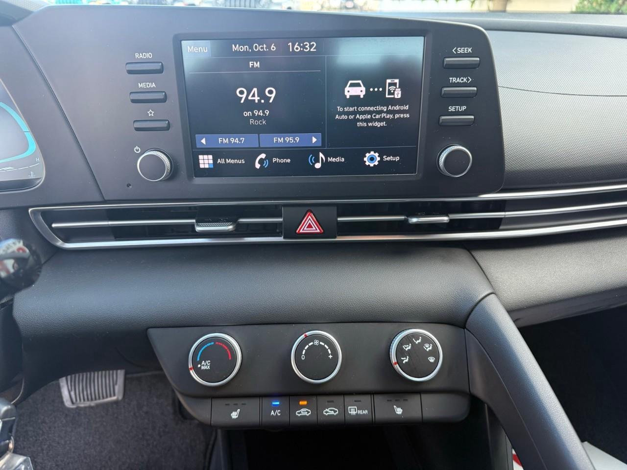 2024 Hyundai Elantra  Photo