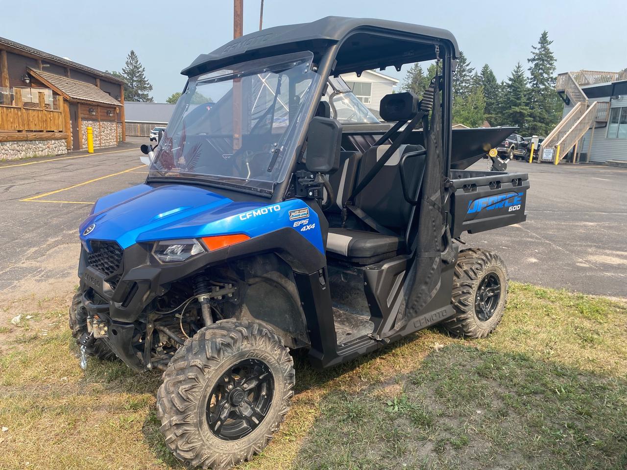 2023 CFMOTO UFORCE 600 EPS  Photo2