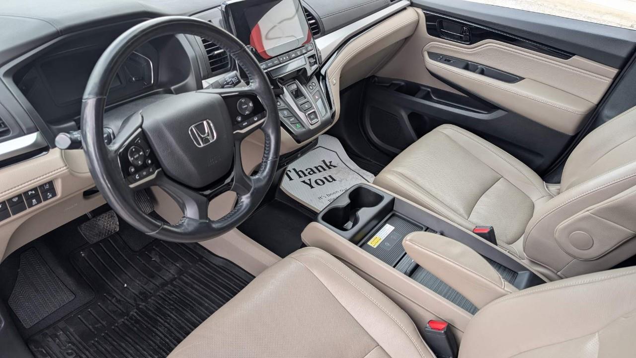 2019 Honda Odyssey Touring (A10) Passenger Van Photo