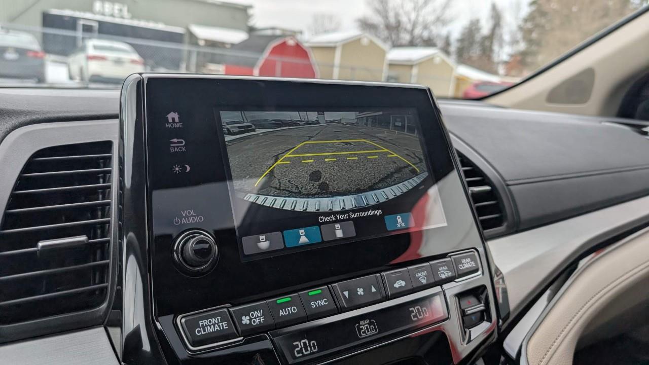 2019 Honda Odyssey Touring (A10) Passenger Van Photo