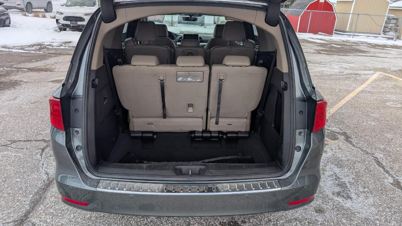 2019 Honda Odyssey Touring (A10) Passenger Van Photo