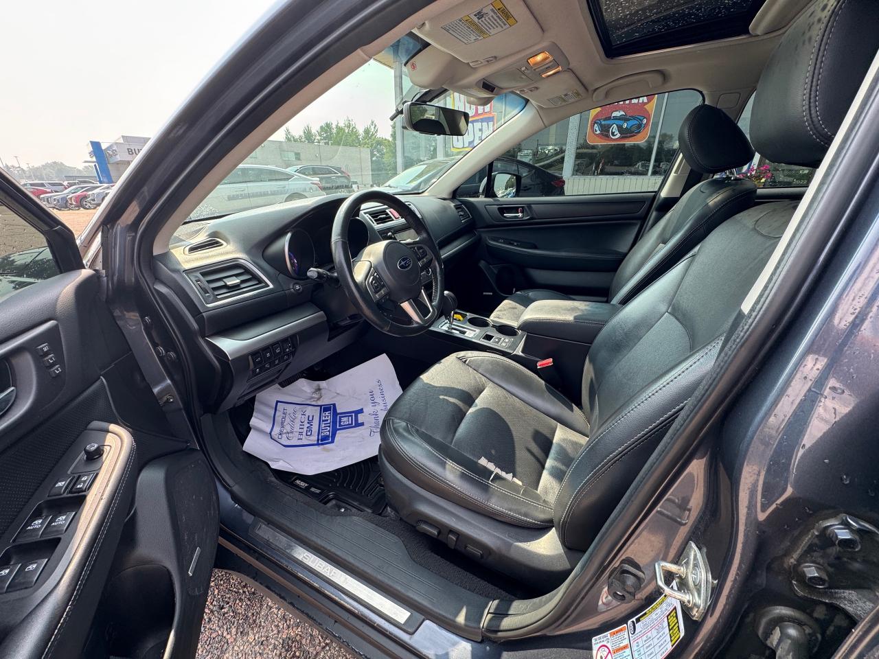 2017 Subaru Outback 3.6R Limited w/Technology Package (CVT) 4dr All-Wheel Drive Photo