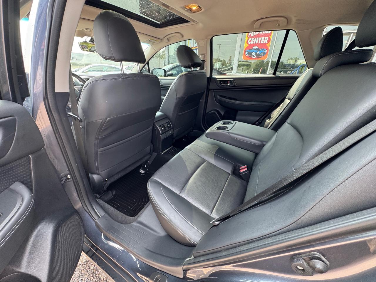 2017 Subaru Outback 3.6R Limited w/Technology Package (CVT) 4dr All-Wheel Drive Photo