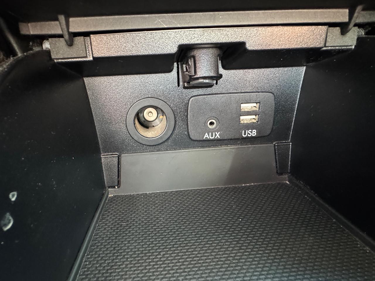 2017 Subaru Outback 3.6R Limited w/Technology Package (CVT) 4dr All-Wheel Drive Photo