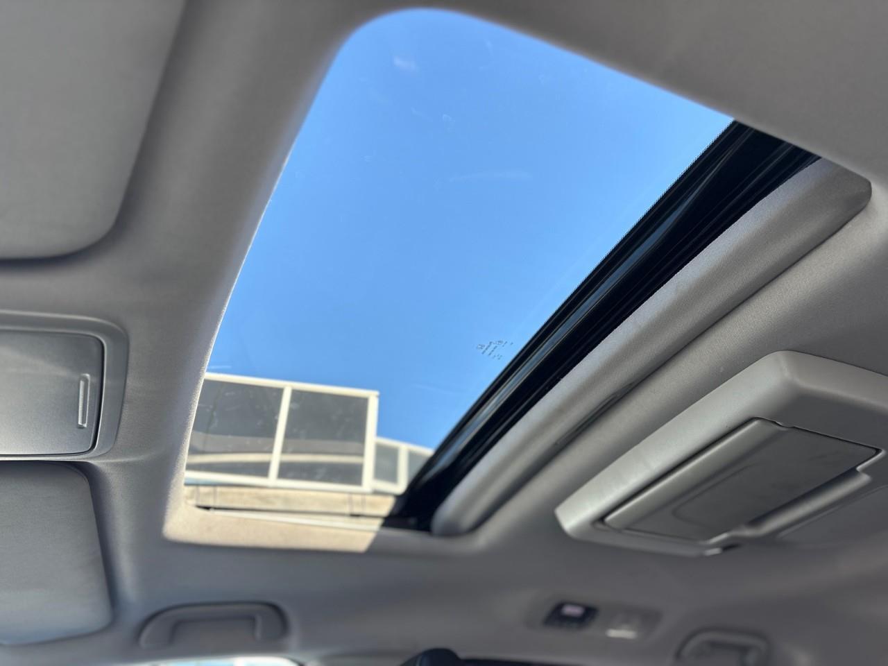 2022 Honda Odyssey EX-L Navi Passenger Van Photo