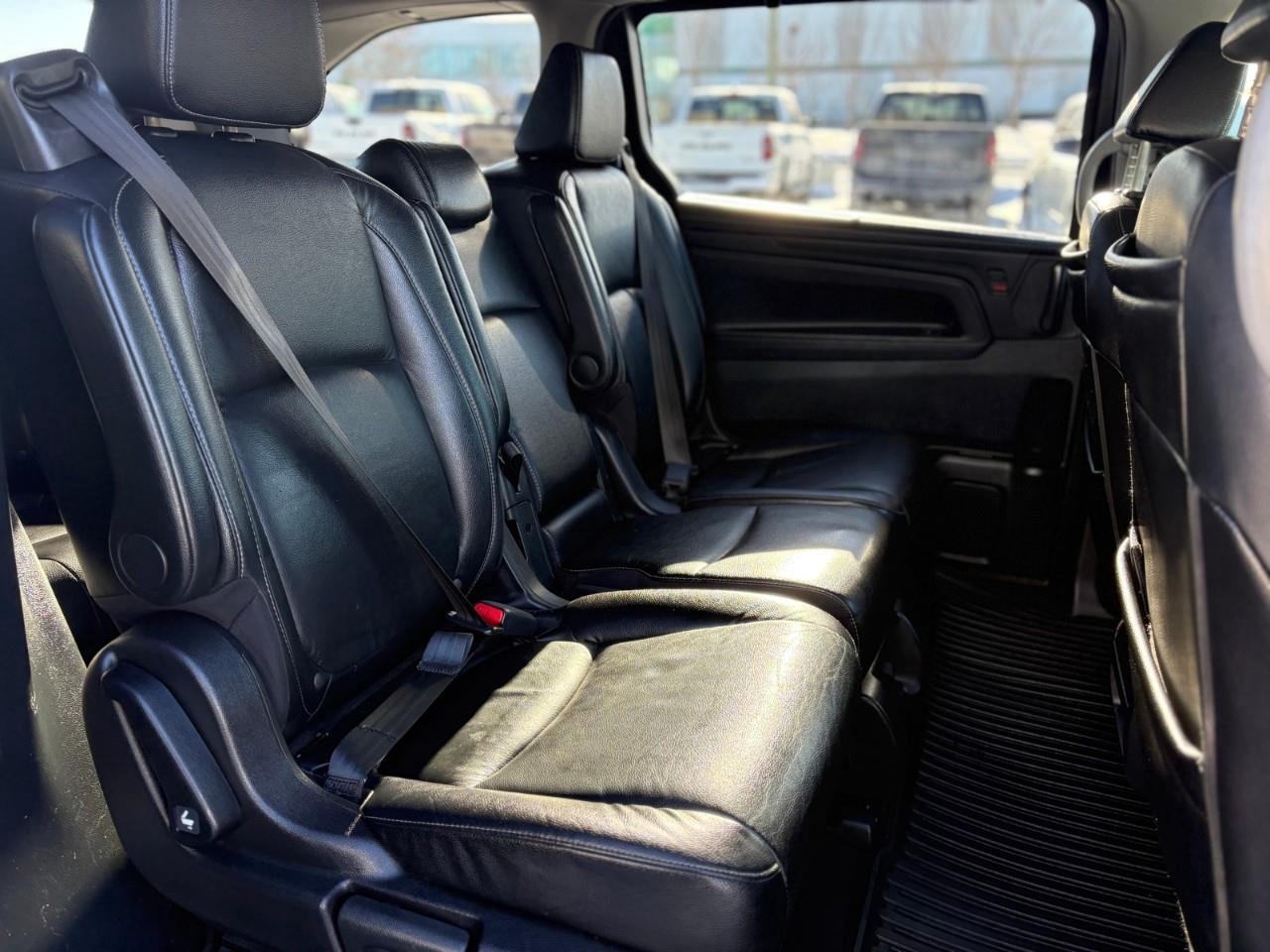 2022 Honda Odyssey EX-L Navi Passenger Van Photo