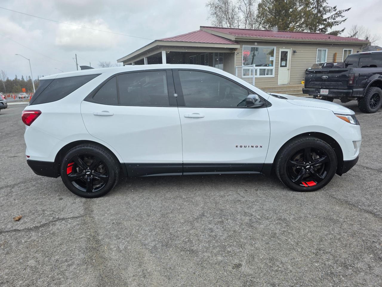 2020 Chevrolet Equinox LT w/2LT All-Wheel Drive Photo4