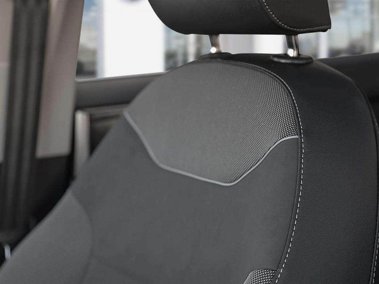 2026 Volkswagen Taos Comfortline Black Edition Photo